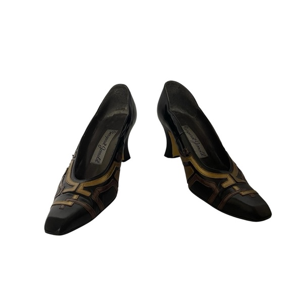 Black and Gold High-Heeled‎ Pumps with Metallic Accent - Picture 1 of 7
